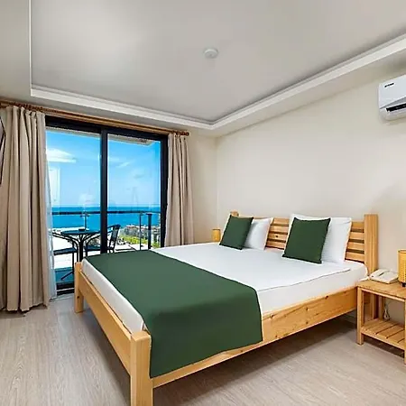 Feniks Priority Hotell